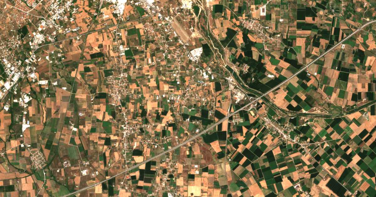 Satellitenkarte von Felóni