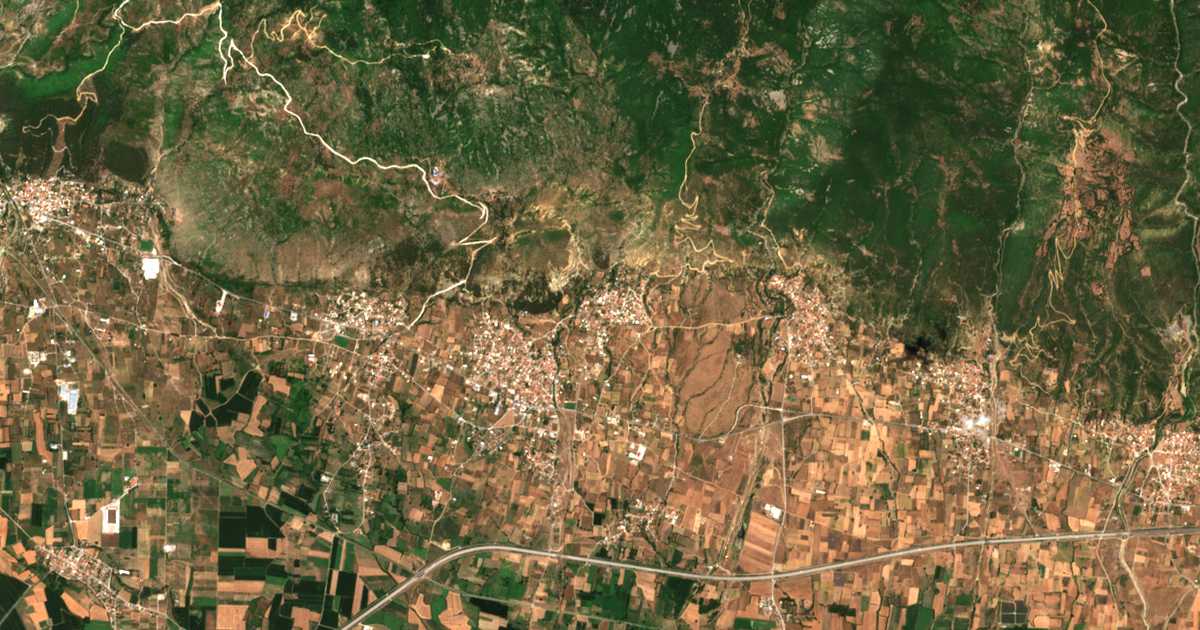 Satellitenkarte von Fília