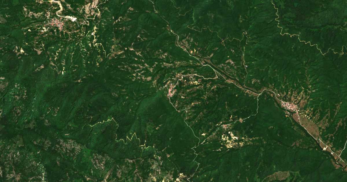 Satellitenkarte von Kotýli