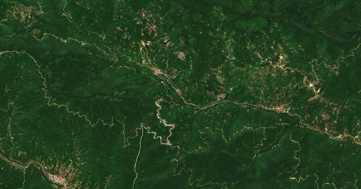 Satellitenkarte von Mésai Thérmai