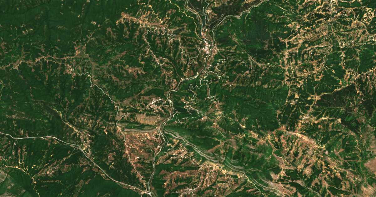 Satellitenkarte von Zoumpoúlion