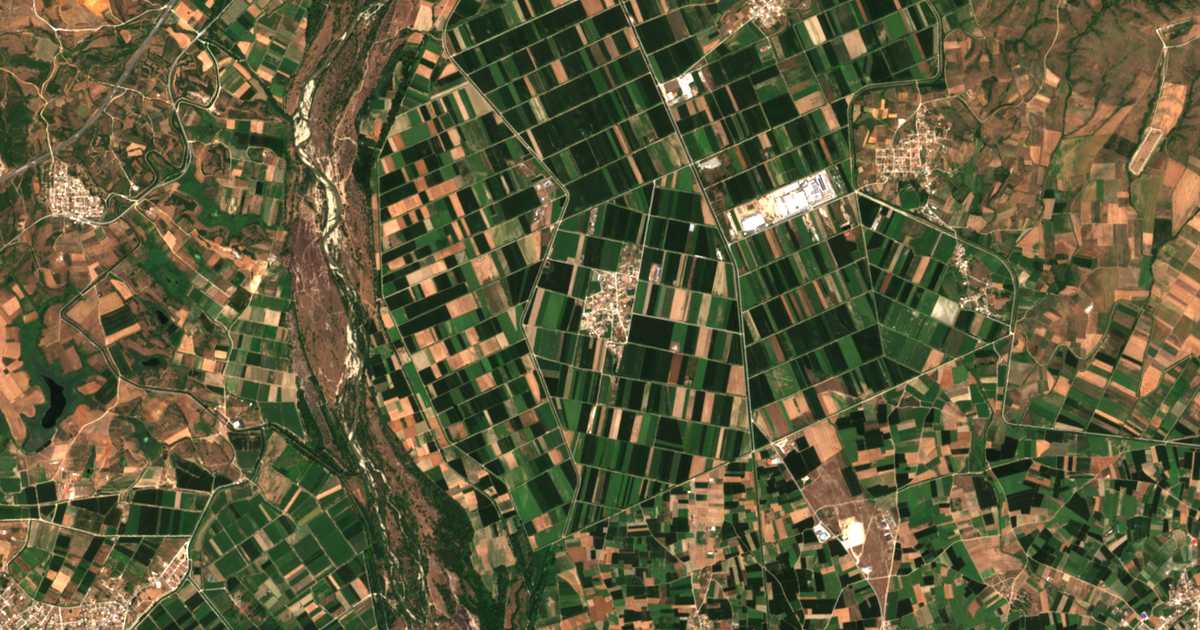 Satellitenkarte von Kremastí