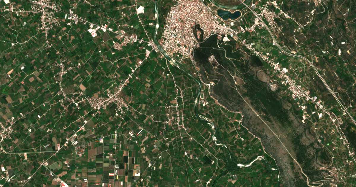 Satellitenkarte von Agía Triás