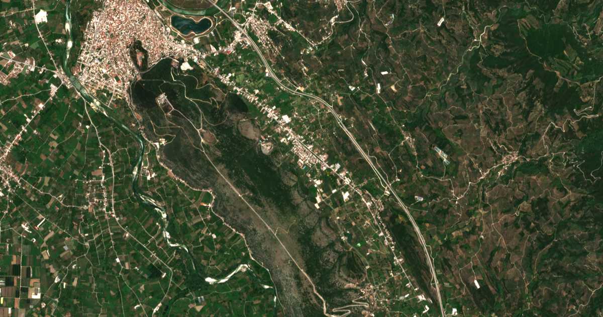Satellitenkarte von Ágioi Anárgyroi