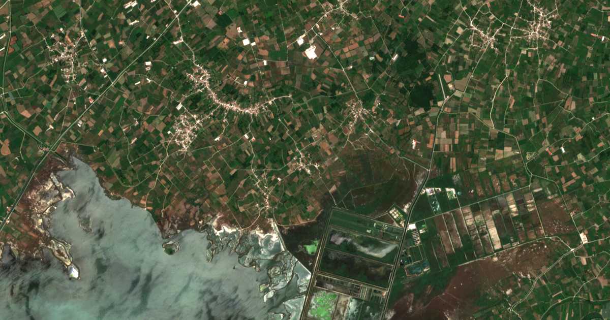 Satellitenkarte von Apómeron