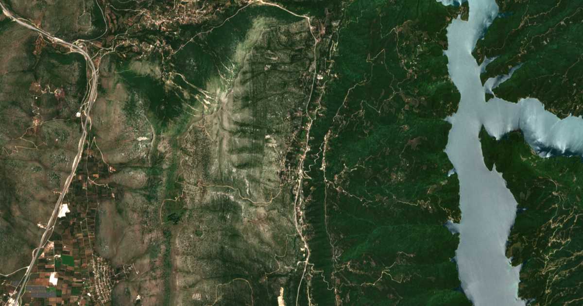 Satellitenkarte von Élatos