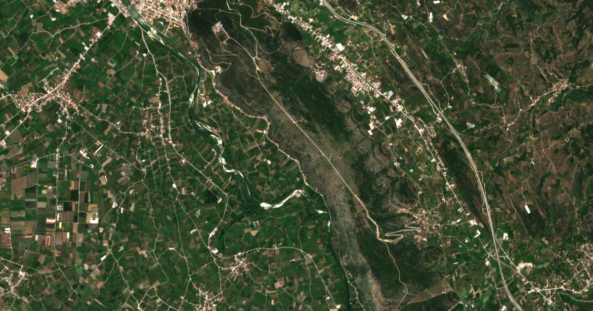 Satellitenkarte von Glykórrizon