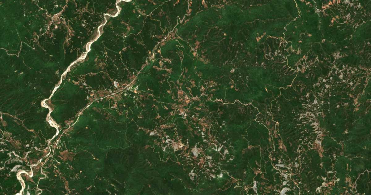 Satellitenkarte von Ágios Charálampos