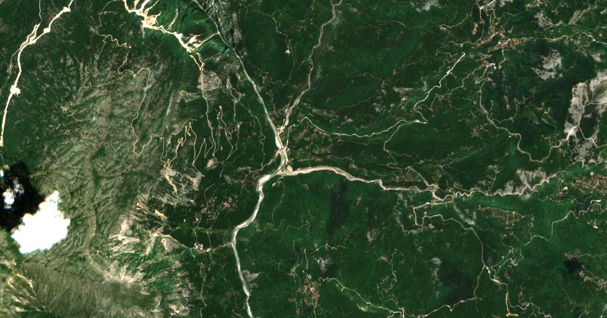 Satellitenkarte von Frásta