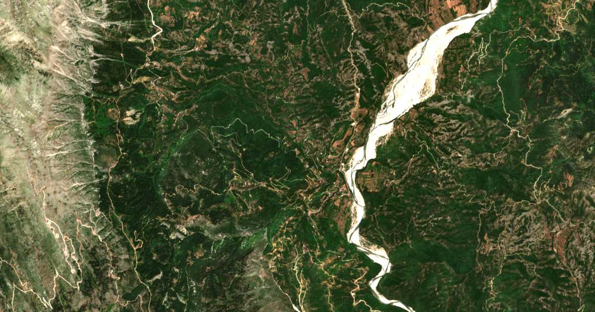 Satellitenkarte von Palaiómylos