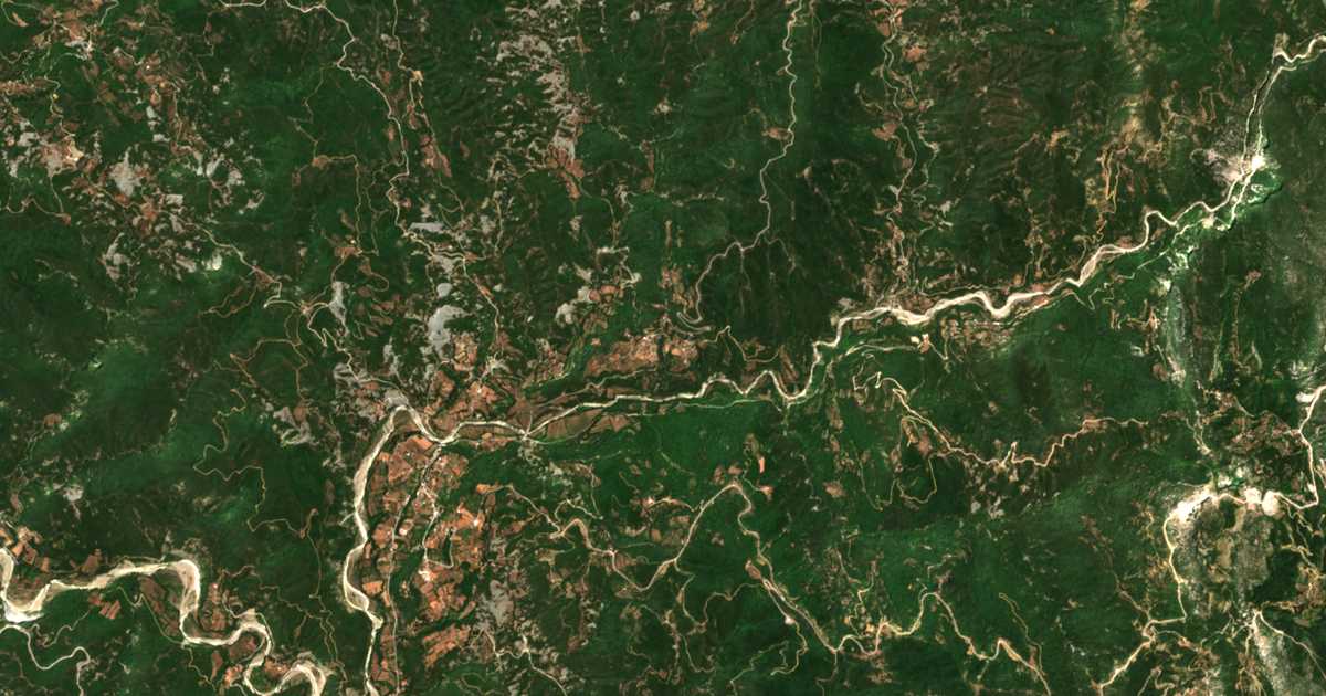 Satellitenkarte von Péra Kalentíni