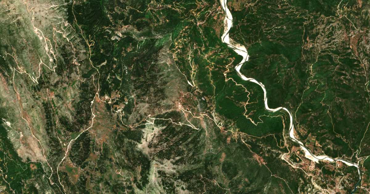 Satellitenkarte von Velanidiá