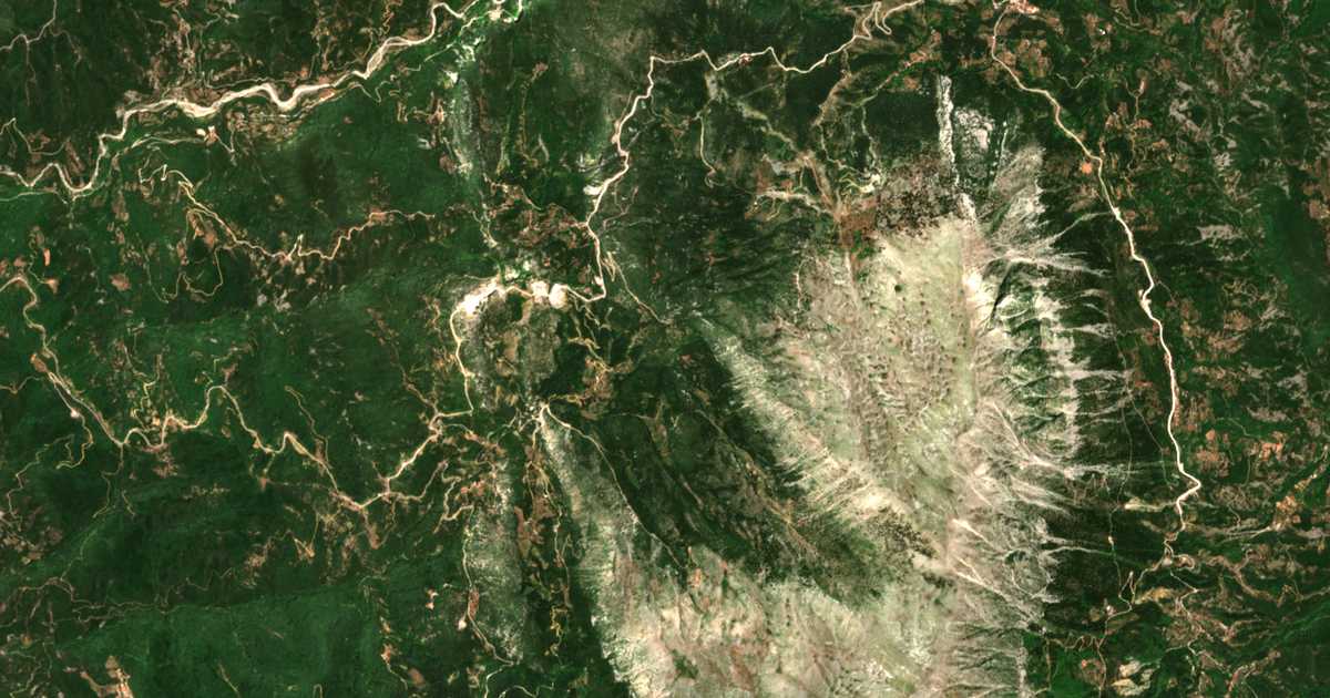 Satellitenkarte von Xirókampos