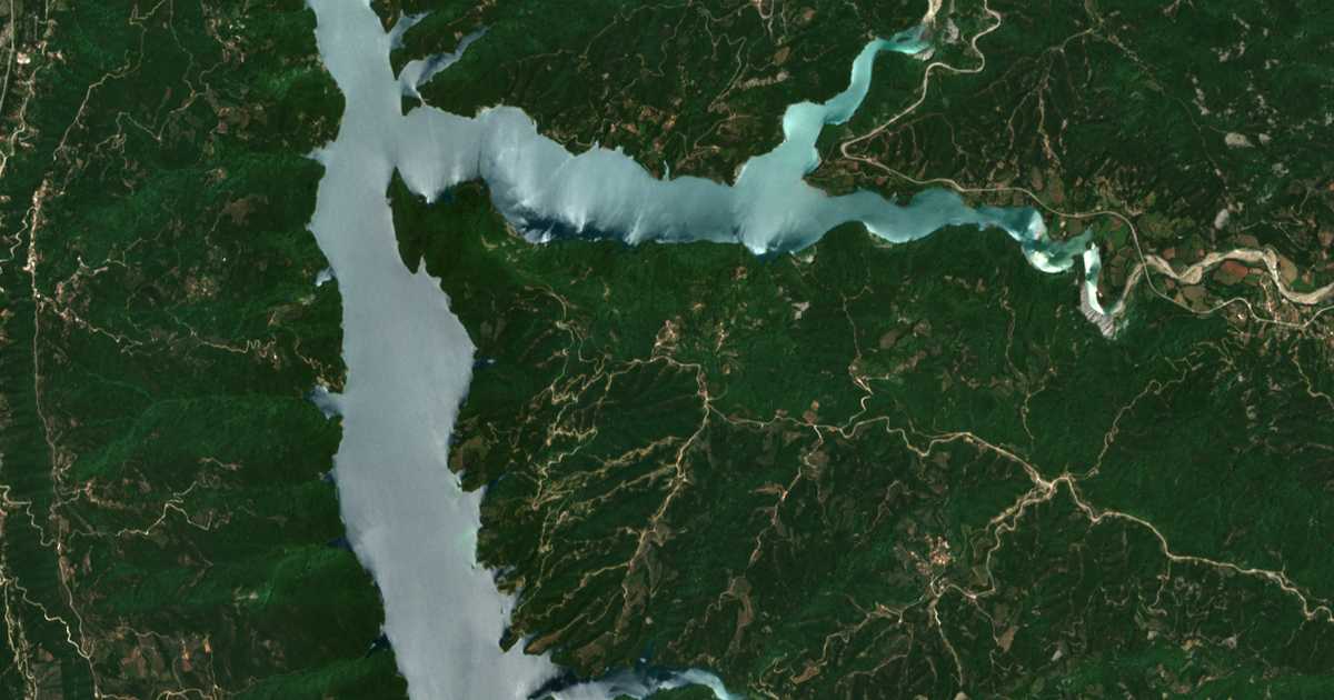 Satellitenkarte von Mégkla