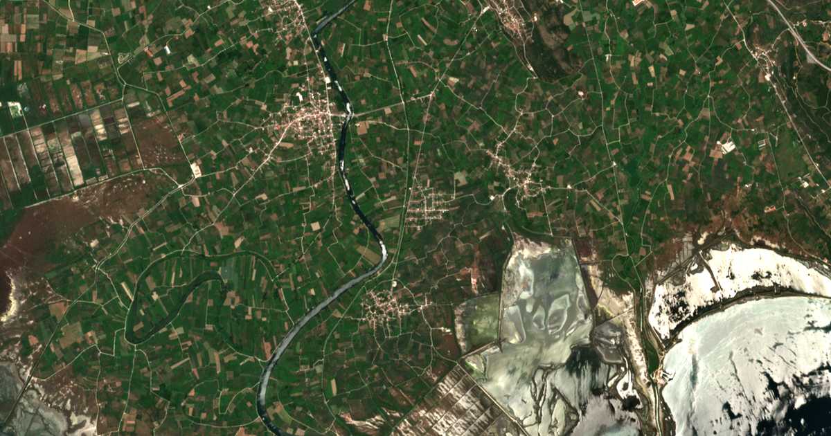 Satellitenkarte von Néos Synoikismós