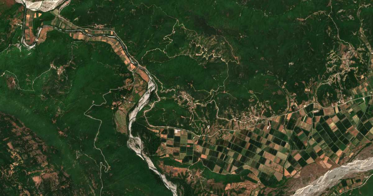 Satellitenkarte von Aetopétra