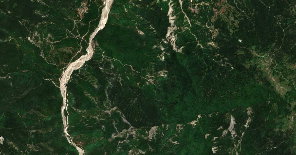 Satellitenkarte von Kastániani