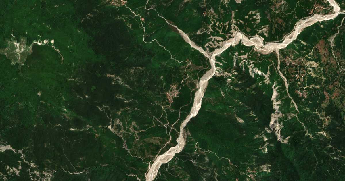 Satellitenkarte von Pyrsógianni