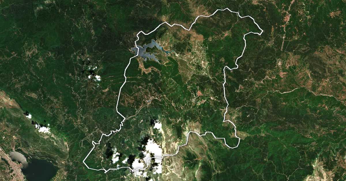 Satellitenbild mit eingezeichneter Grenze: Dímos Metsóvou
