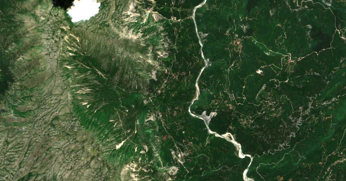Satellitenkarte von Platanoússa