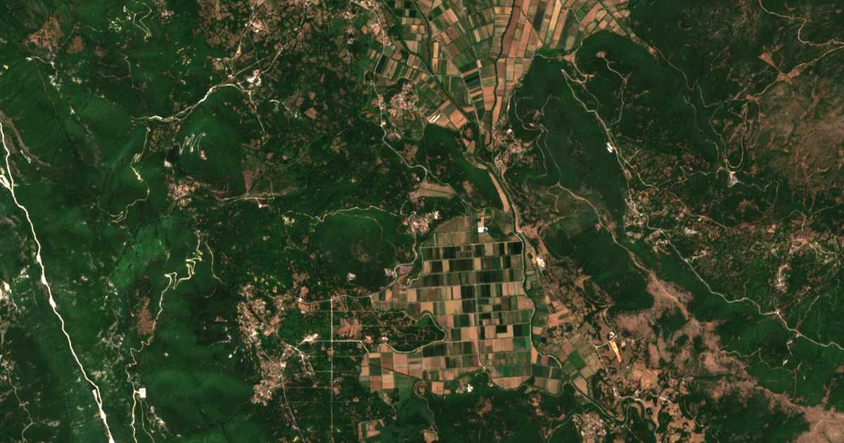 Satellitenkarte von Aretí