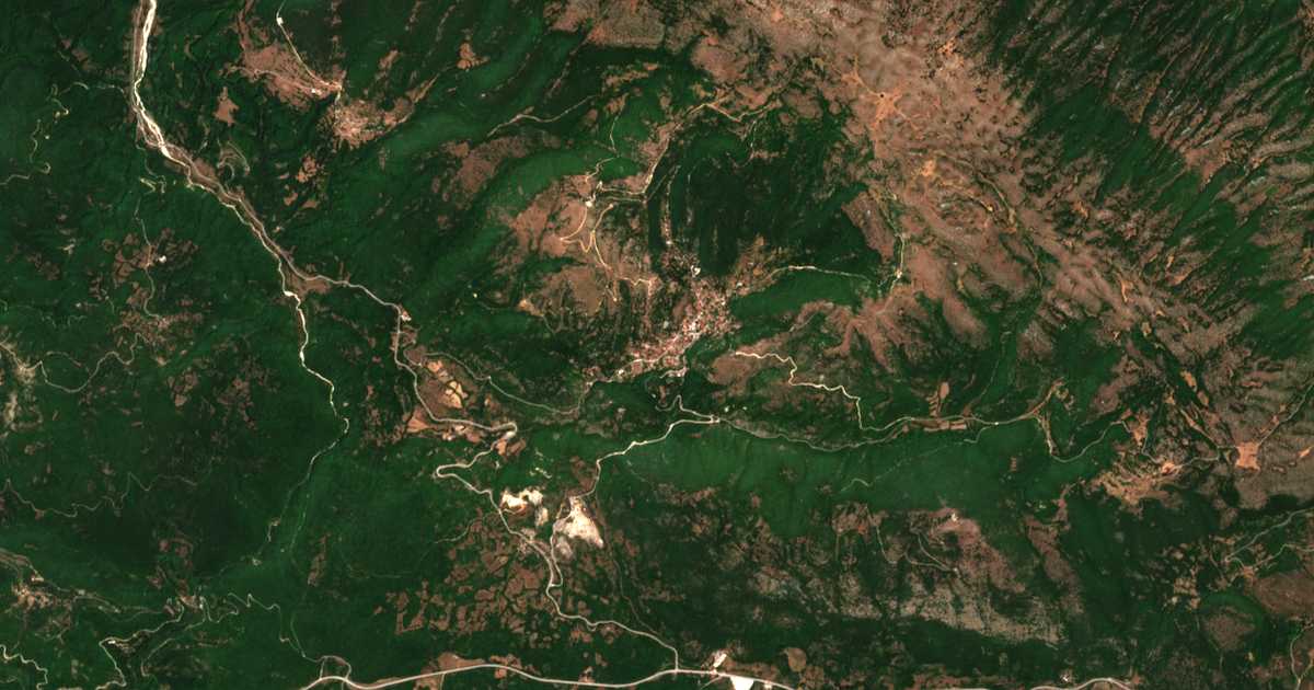 Satellitenkarte von Delvinákion