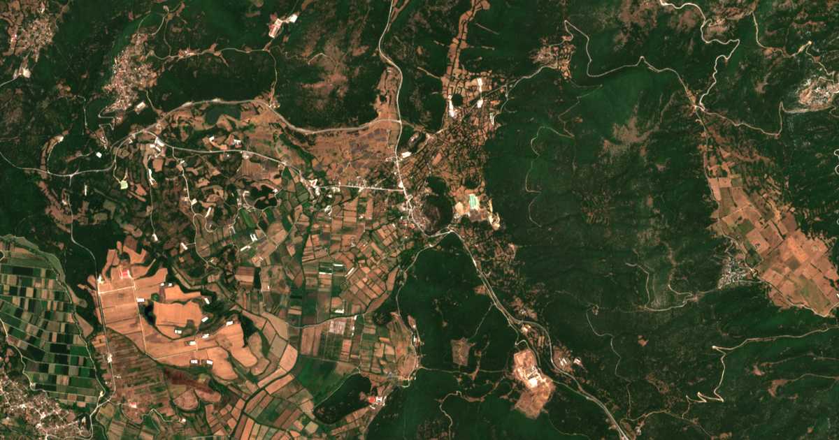 Satellitenkarte von Kalpákion