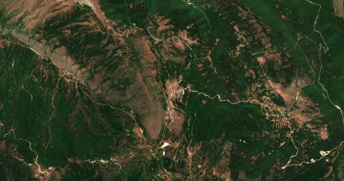 Satellitenkarte von Kefalovryso