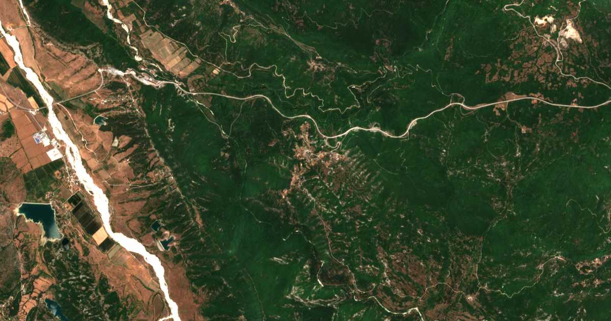 Satellitenkarte von Ktísmata