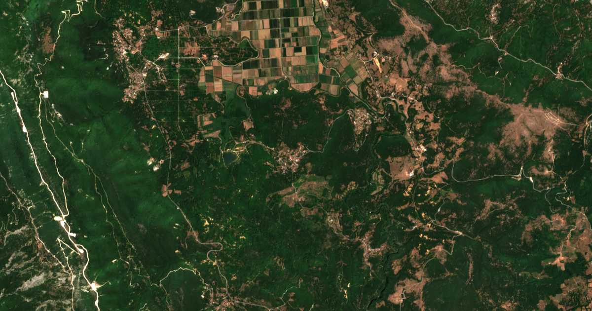 Satellitenkarte von Riáchovon