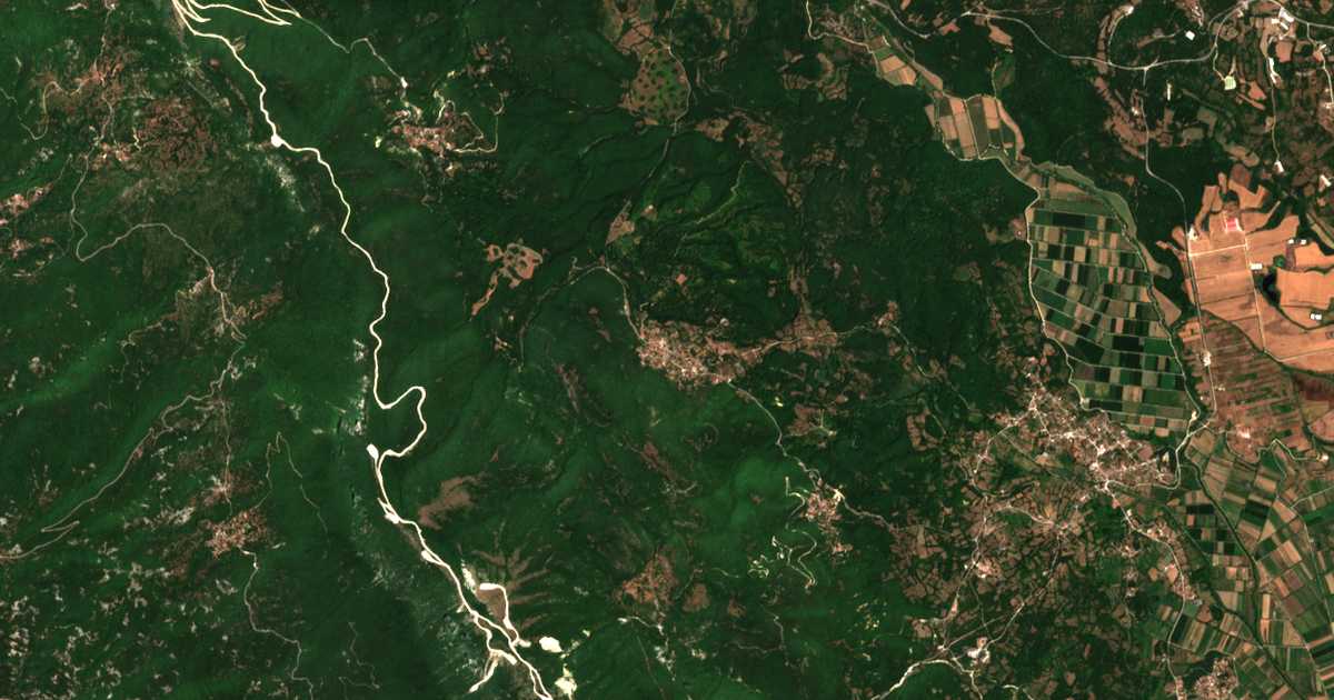 Satellitenkarte von Sitariá