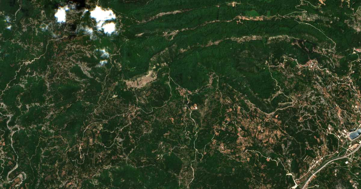 Satellitenkarte von Pétra