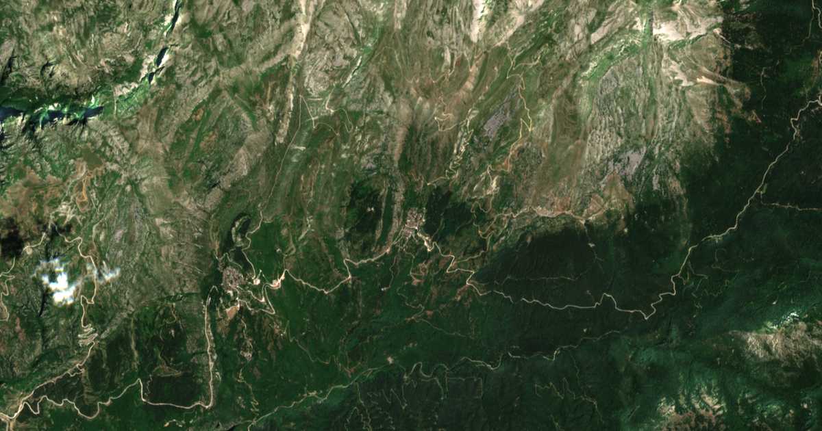 Satellitenkarte von Skamnéllion