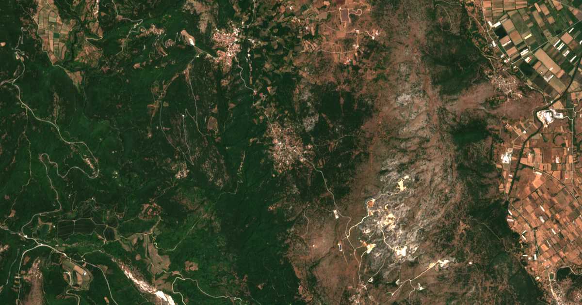 Satellitenkarte von Karítsa