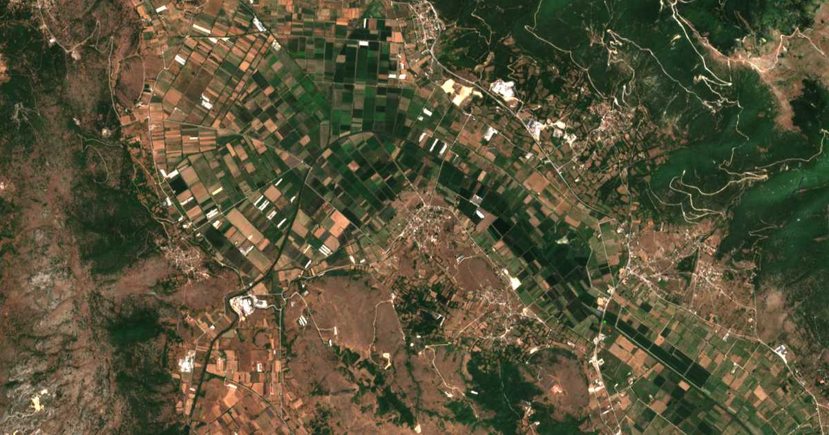 Satellitenkarte von Káto Lapsísta