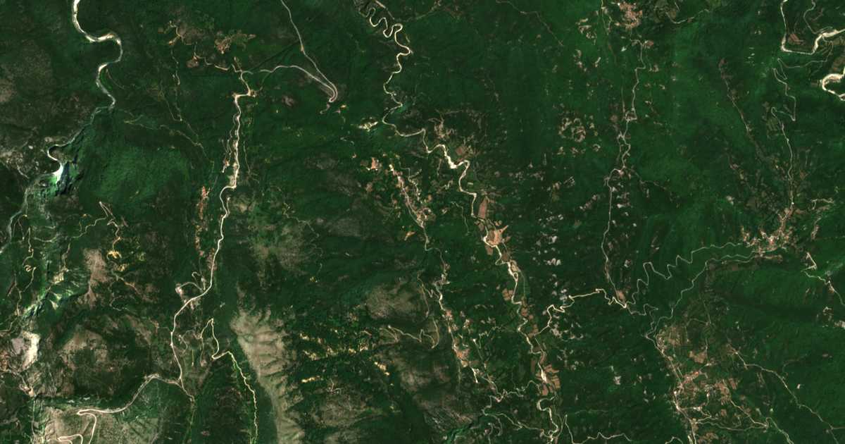 Satellitenkarte von Káto Zálongon