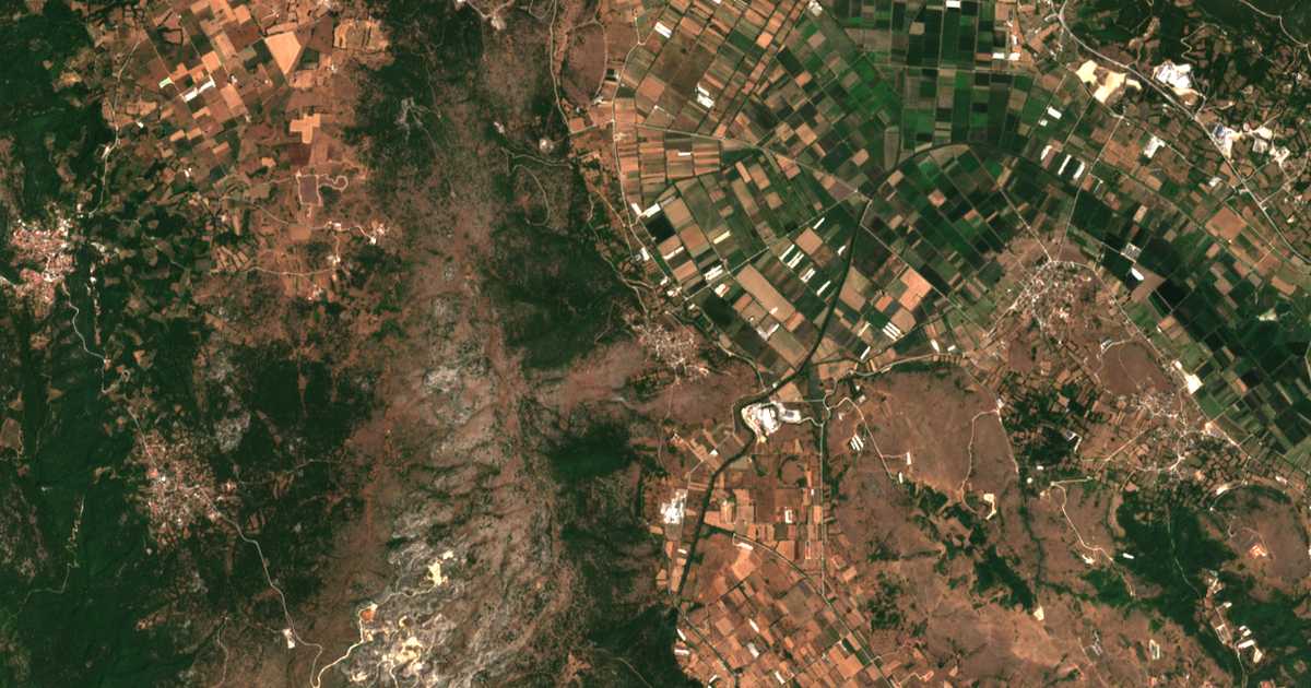 Satellitenkarte von Neochórion