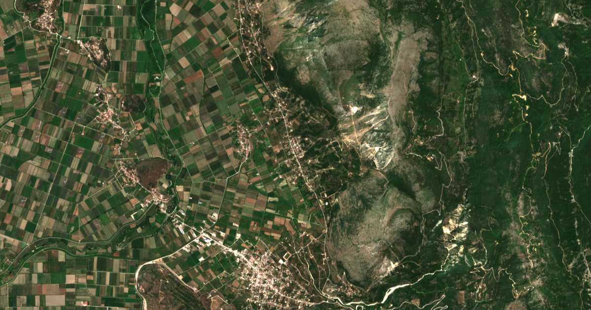Satellitenkarte von Nárkissos