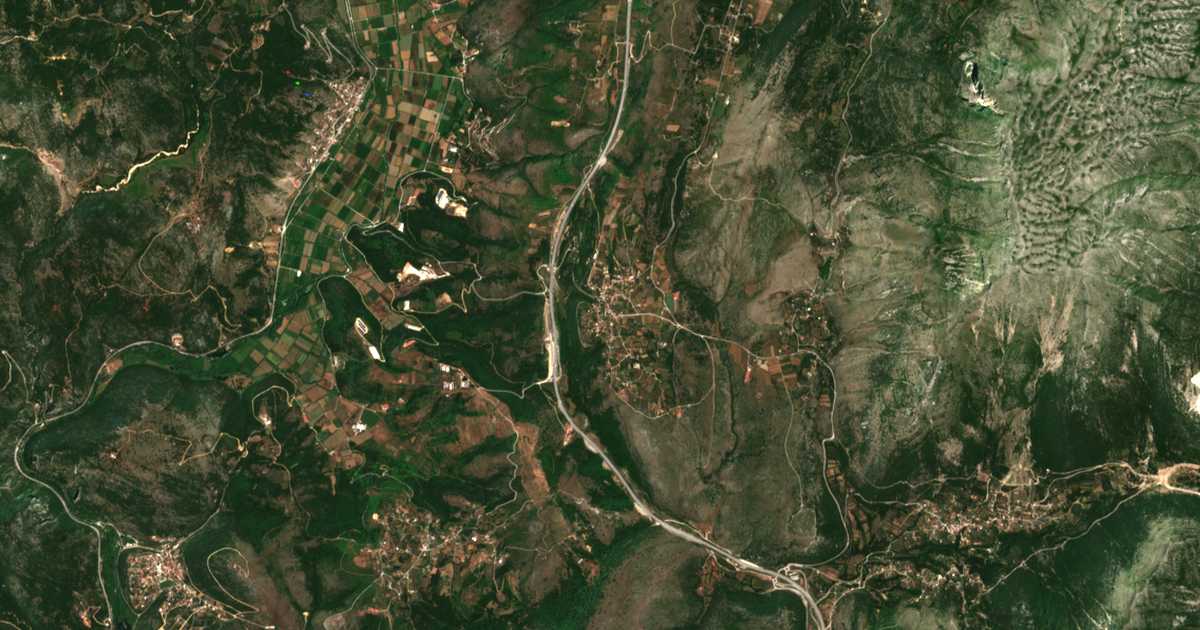 Satellitenkarte von Gymnótopos
