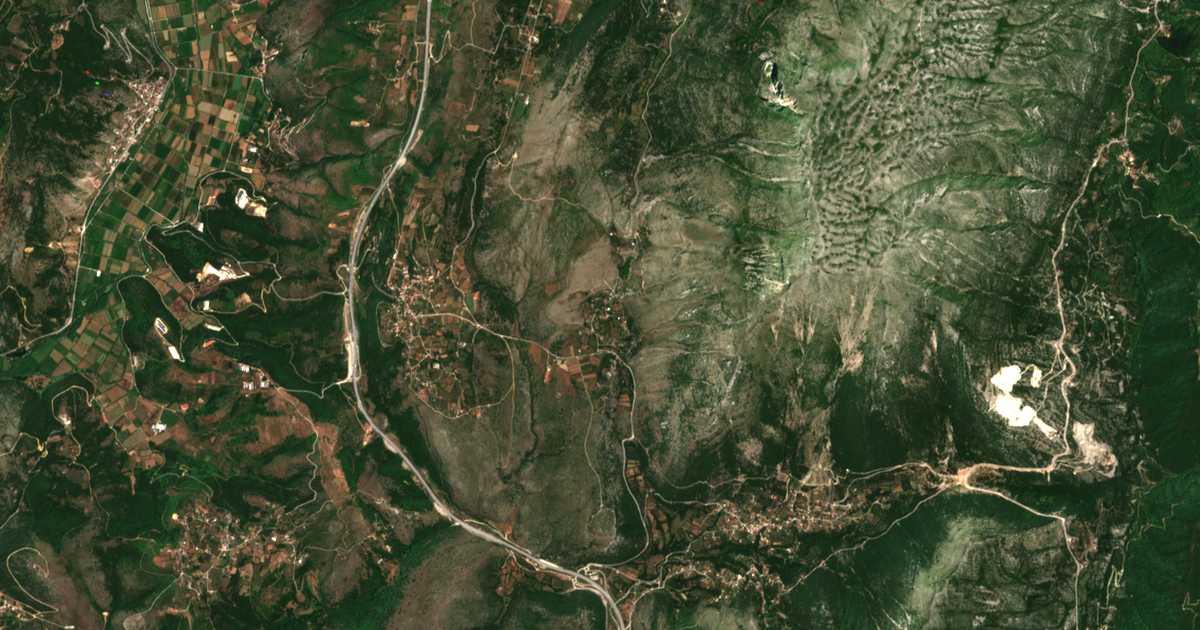 Satellitenkarte von Kastríon