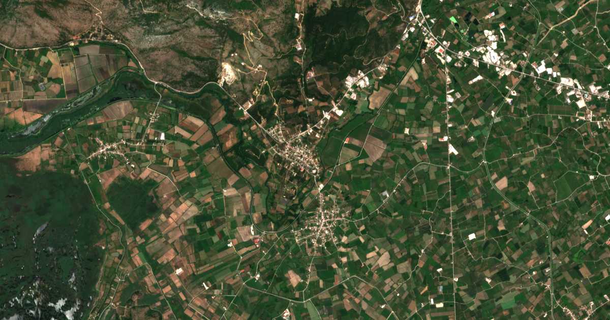Satellitenkarte von Néa Kerasoús