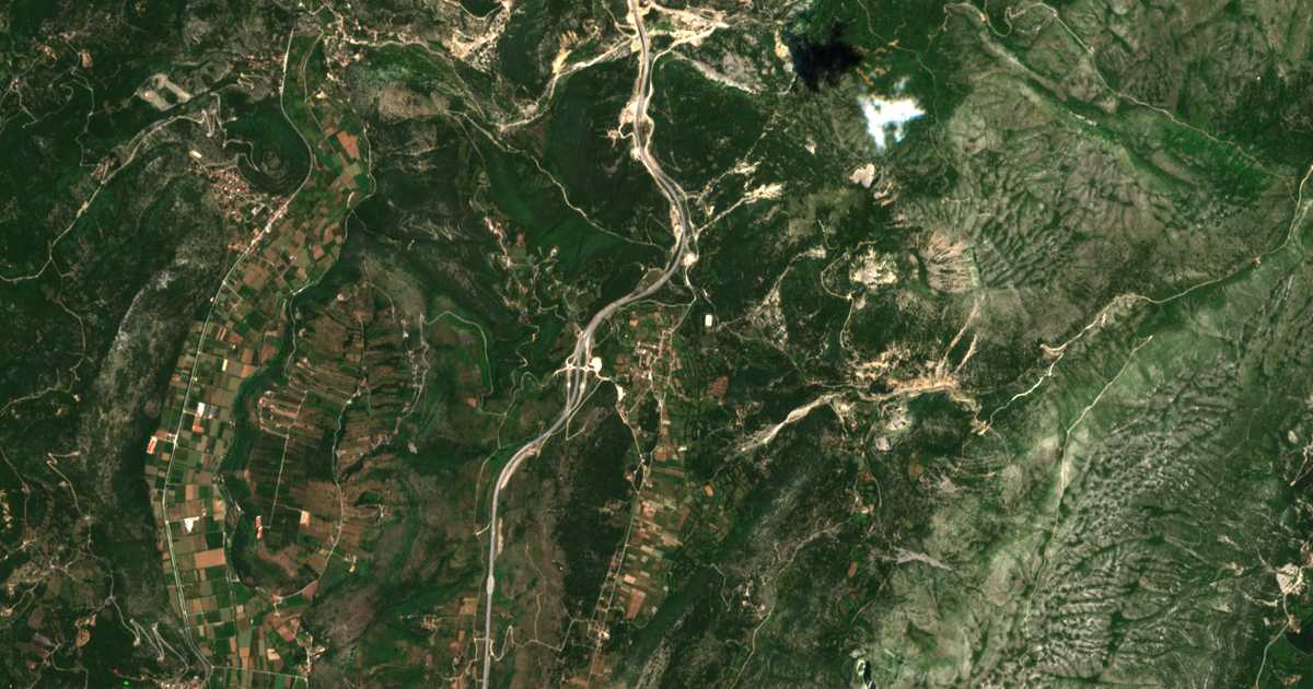 Satellitenkarte von Néos Gorgómylos