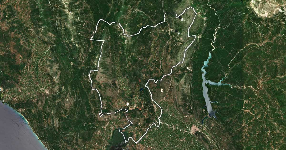 Satellitenbild mit eingezeichneter Grenze: Ziros