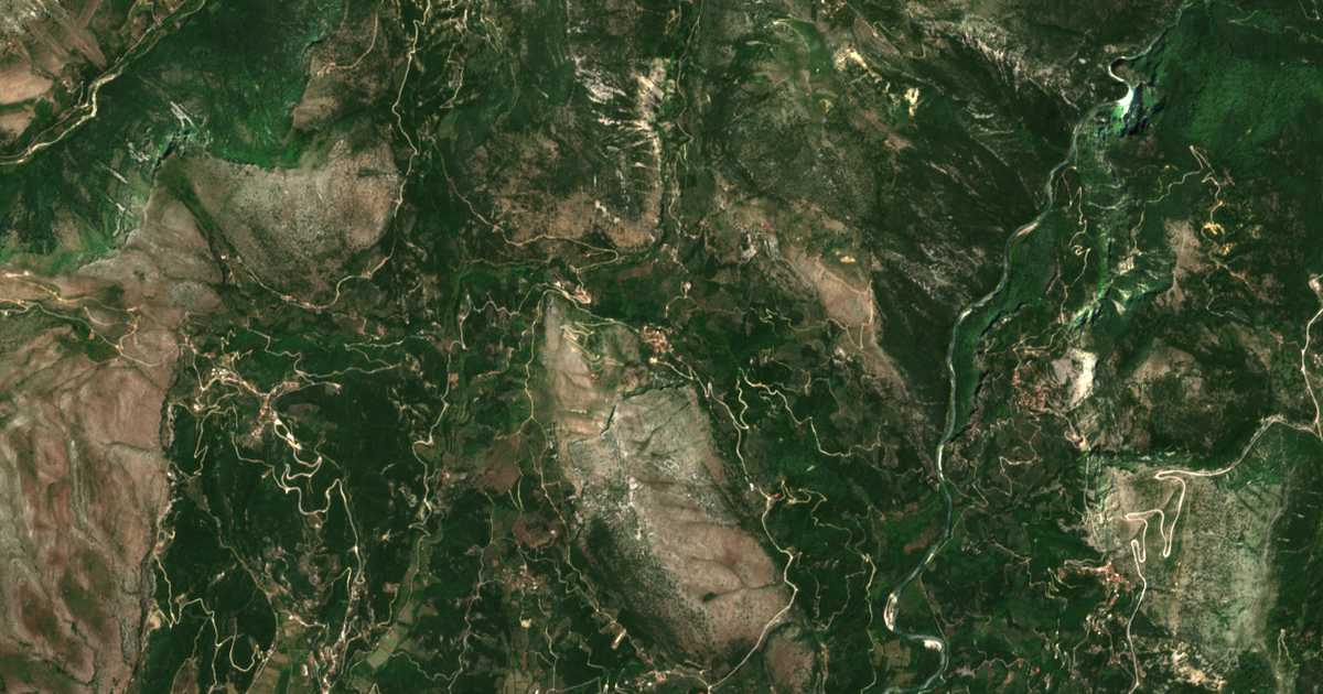 Satellitenkarte von Kokkiniá
