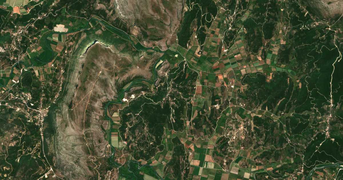 Satellitenkarte von Pigadoúlia