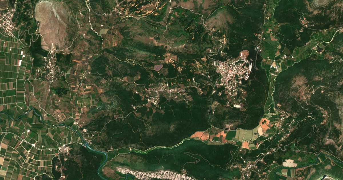 Satellitenkarte von Trikóryfon
