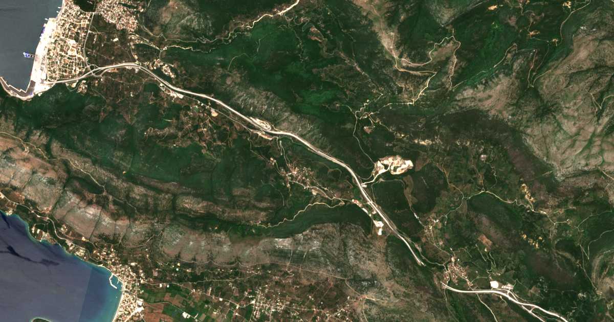 Satellitenkarte von Agía Marína