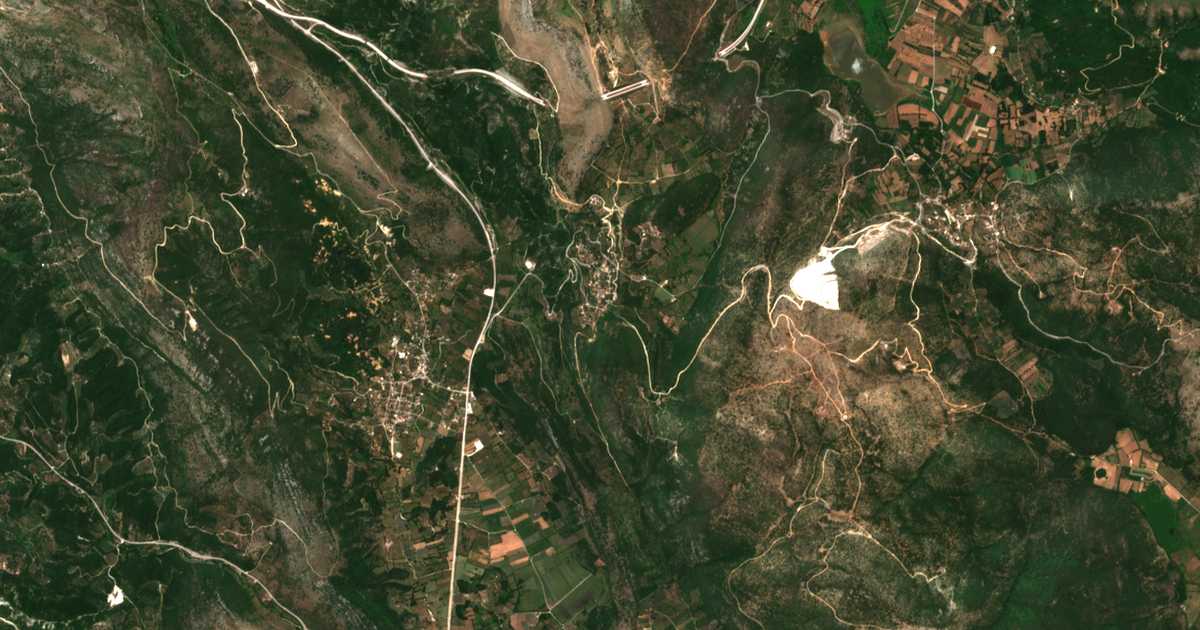Satellitenkarte von Mesovoúnion