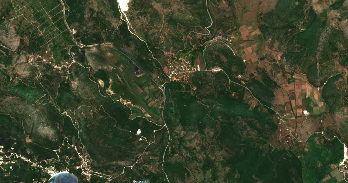 Satellitenkarte von Mórfion
