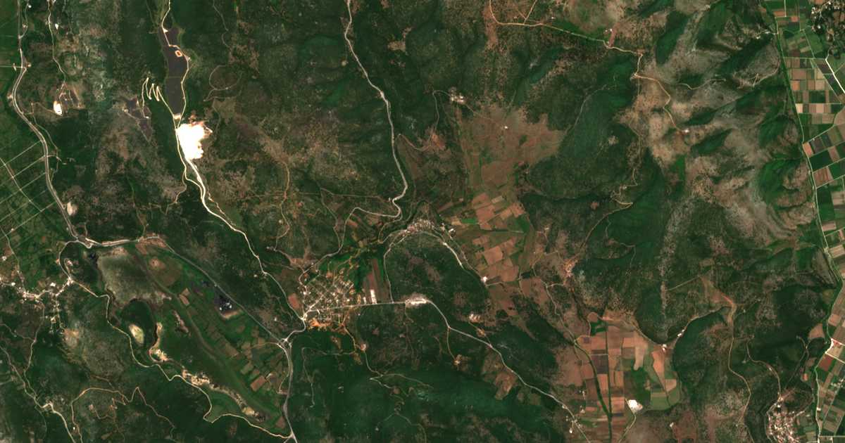 Satellitenkarte von Spatharaíoi